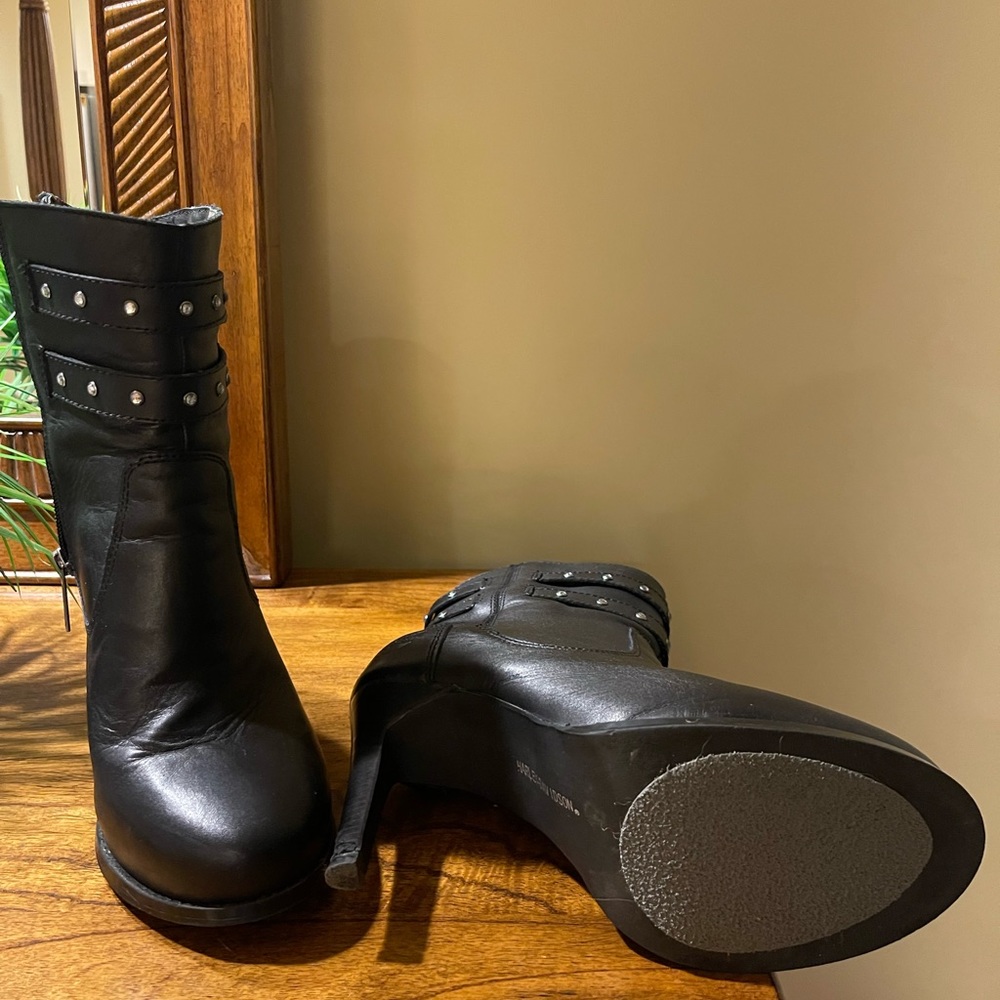 Harley Davidson Leather Black Heeled Boots. - Picture 4 of 6